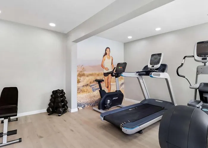 Clarion Pointe Ridgecrest Near China Lake Naval Station