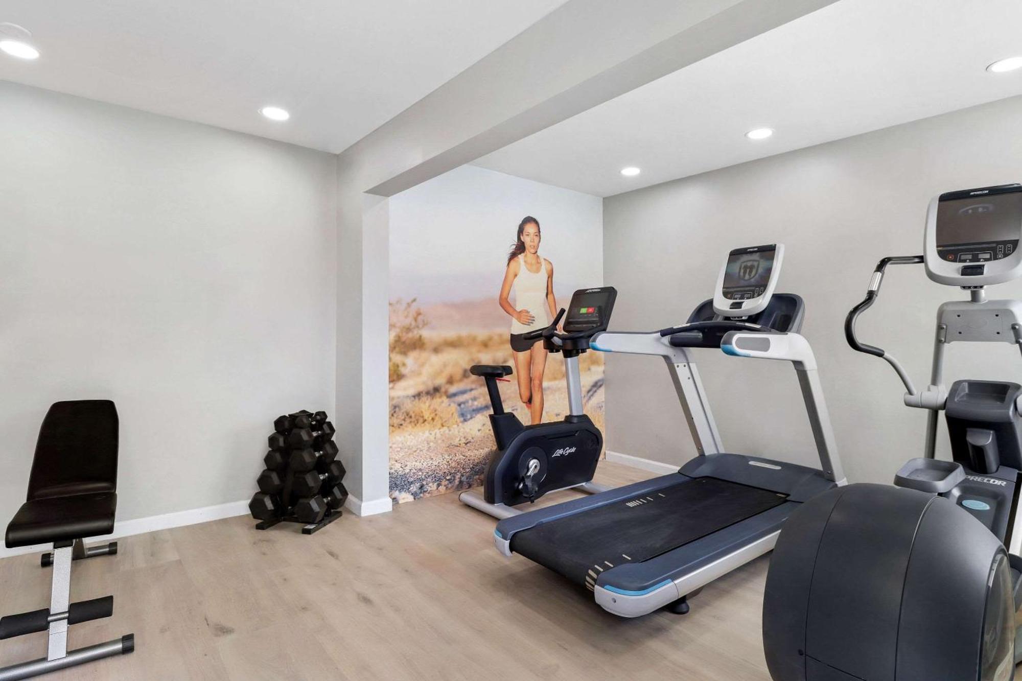 Clarion Pointe Near China Naval Station 2* Ridgecrest